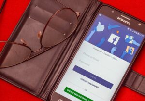 facebook gebruiken in je werk_pexels