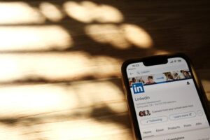 LinkedIn taal wijzigen_pexels