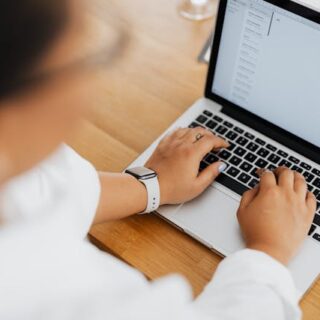 een zakelijke e-mail schrijven_pexels