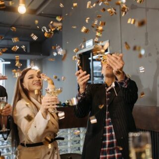 Een bedrijfsfeest organiseren_pexels-pavel-danilyuk-6405773