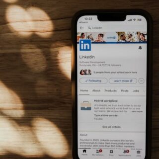 LinkedIn activiteit verbergen_pexels-airamdphoto