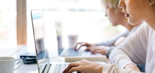 personeelsdossiers zoeken_pexels-ketut-subiyanto-4126705