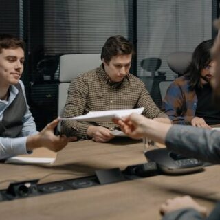 Vergadering goed voorbereiden_pexels-cottonbro