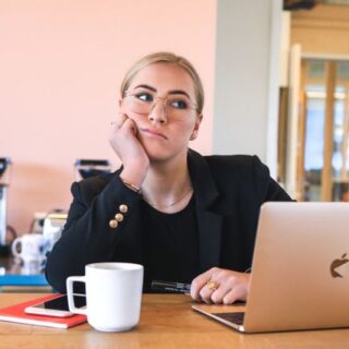 geconcentreerd verderwerken_pexels-magnetme-3917414-5839464