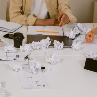papierloos vergaderen_pexels-tima-miroshnichenko-6913210